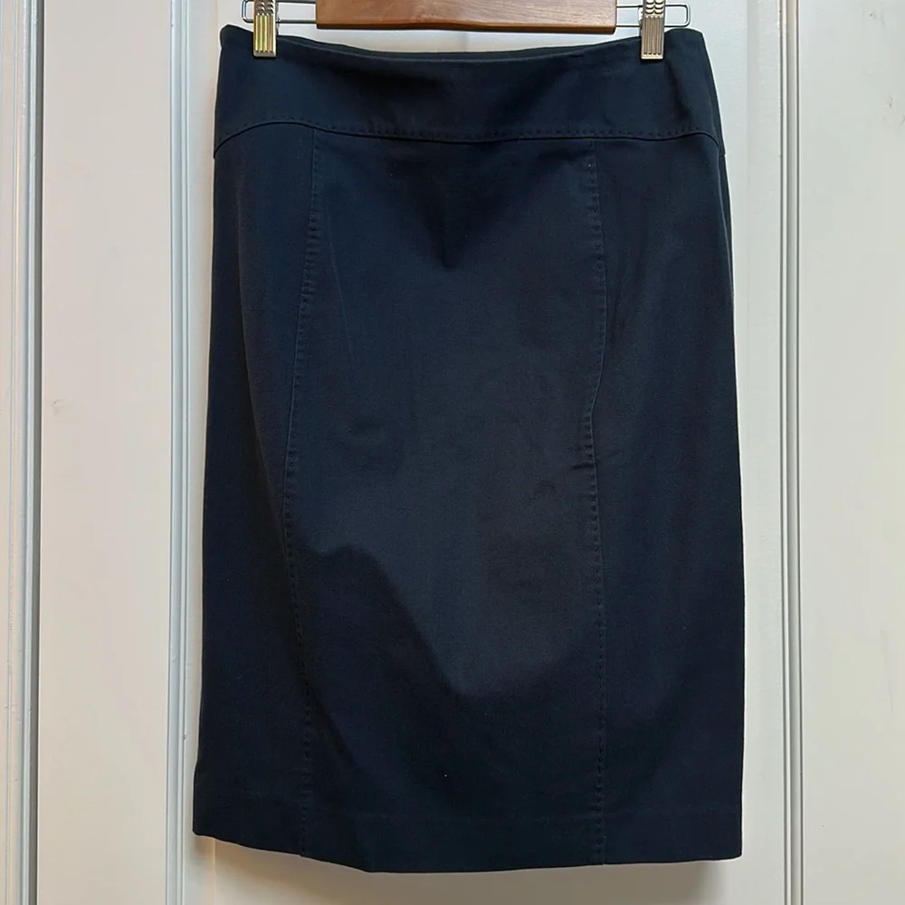 Banana Republic navy pencil skirt - Picture 3 of 3